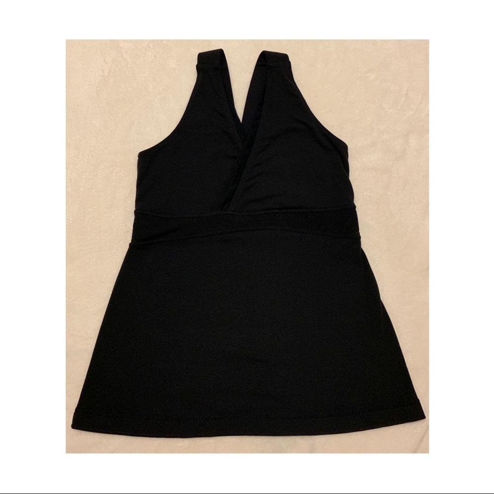 Lululemon black tank tops